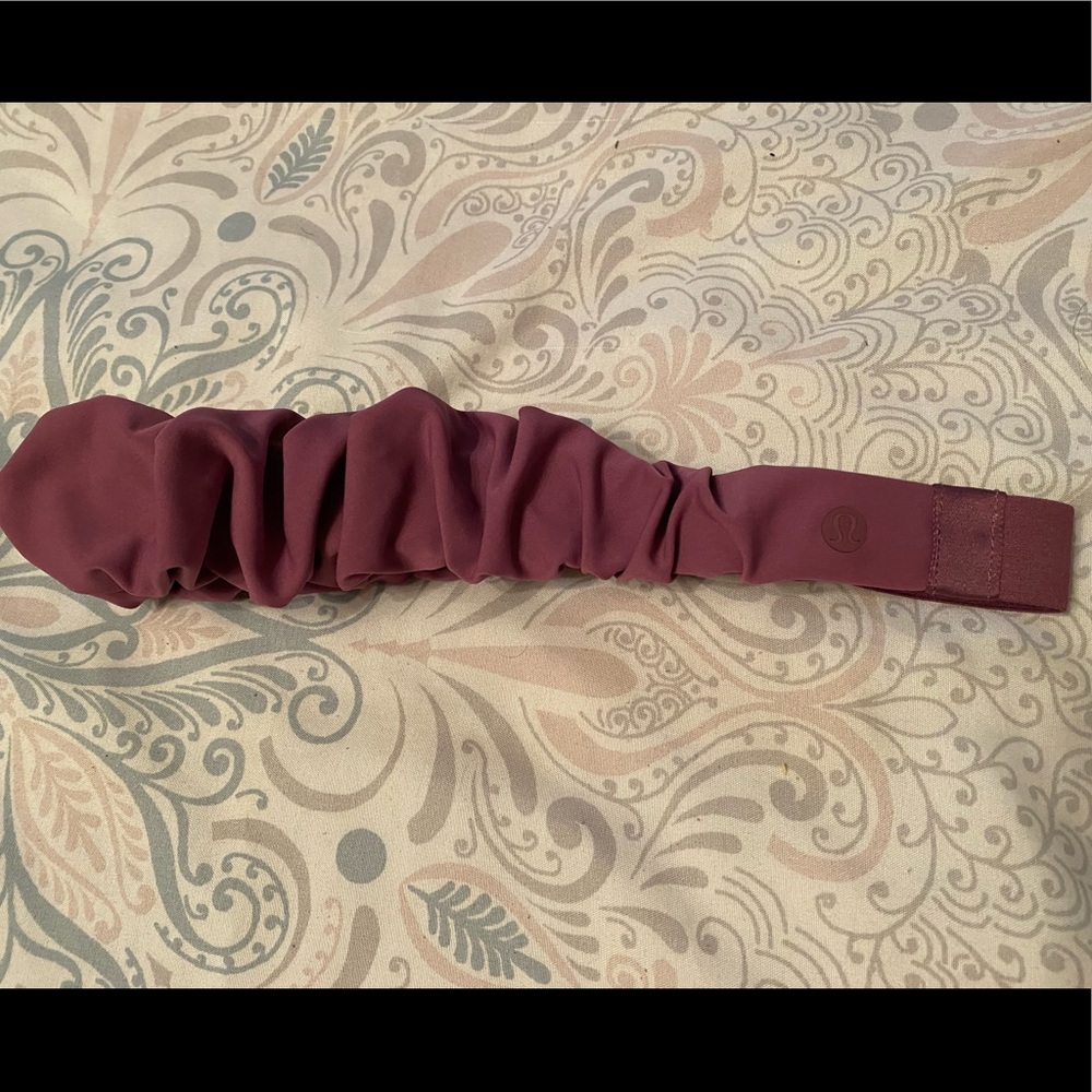 lululemon Nulux Gathered Headband *NWOT Vintage Plum